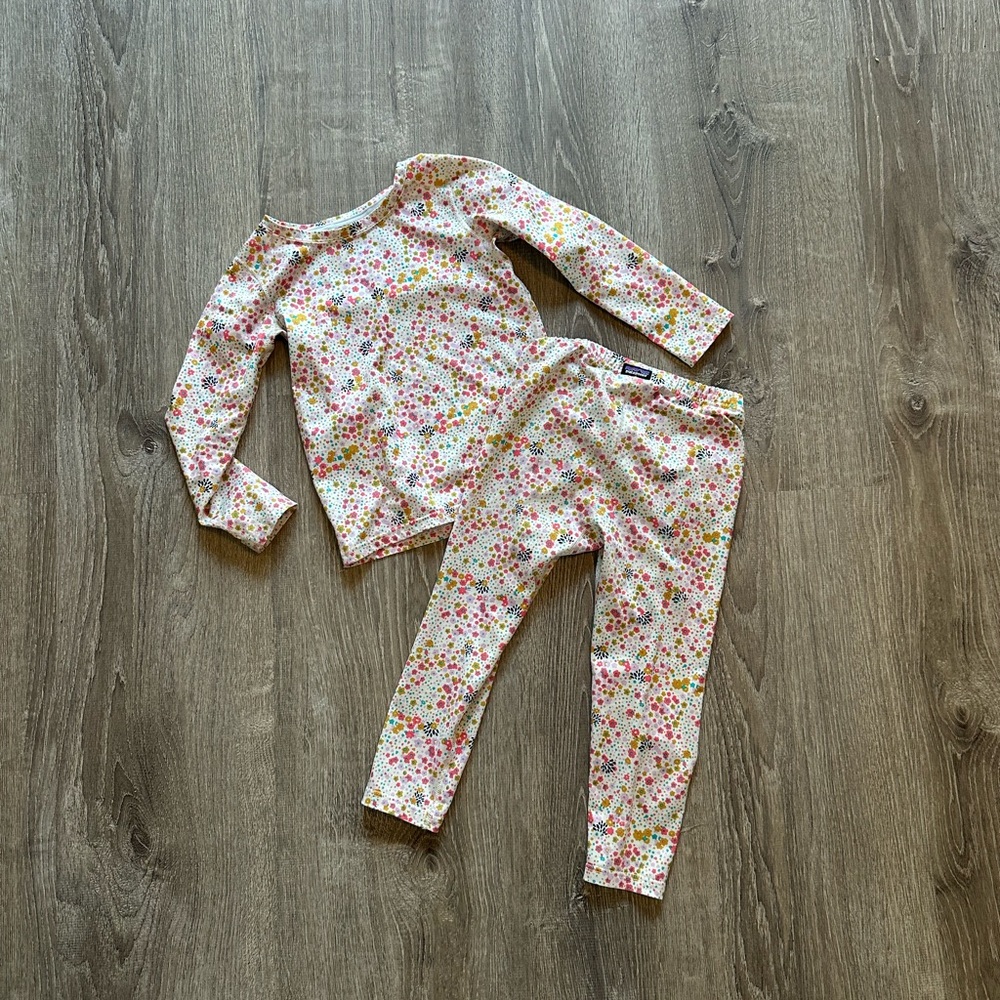 Patagonia 4T Girls Ditsy Floral Capilene Baselayer Set